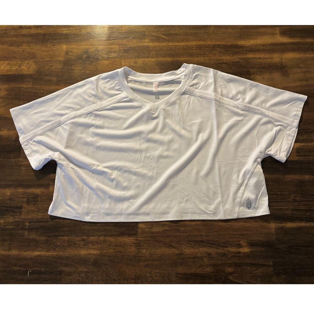 Free People Movement Size Small Top Short Sleeve Cropped Boxy Tee Shirt V Neck